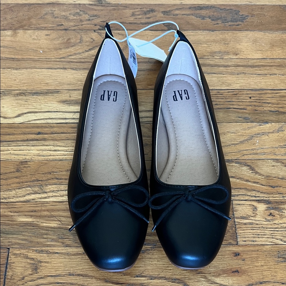 GAP Women's Elegant Black flats with Bow